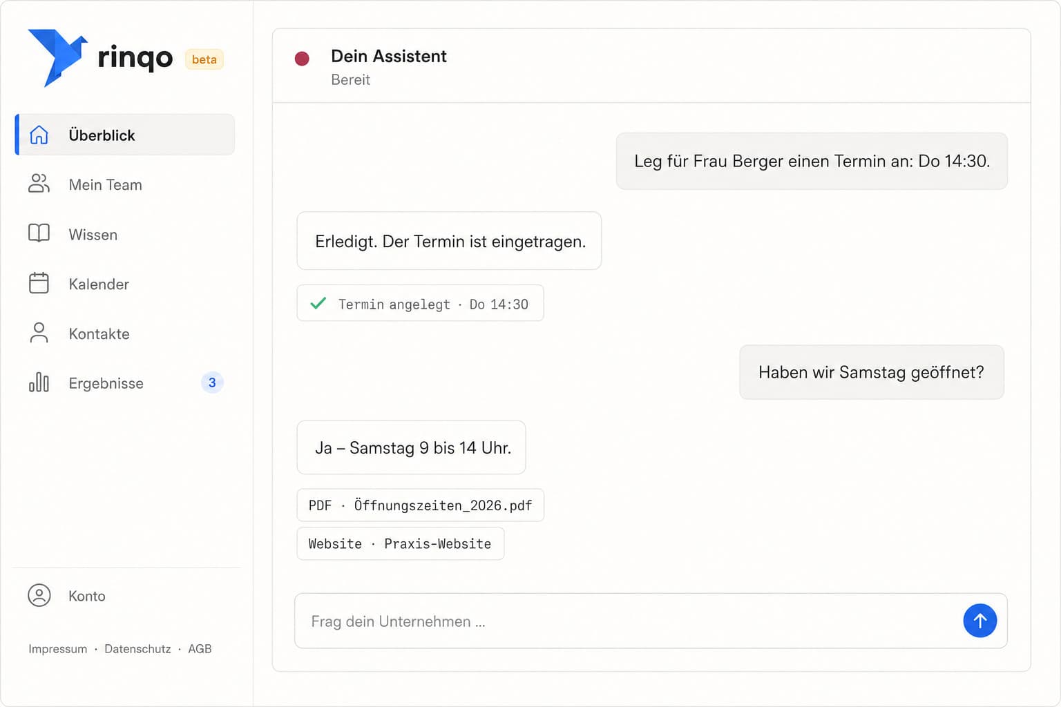 Der Persönliche Assistent im Rinqo-Dashboard: legt einen Termin an und beantwortet eine Wissensfrage mit Quellenangabe.